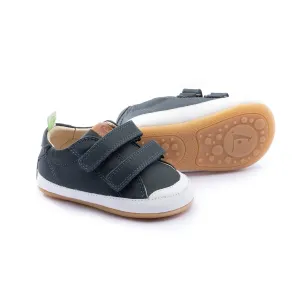 Bossy (Navy/White)