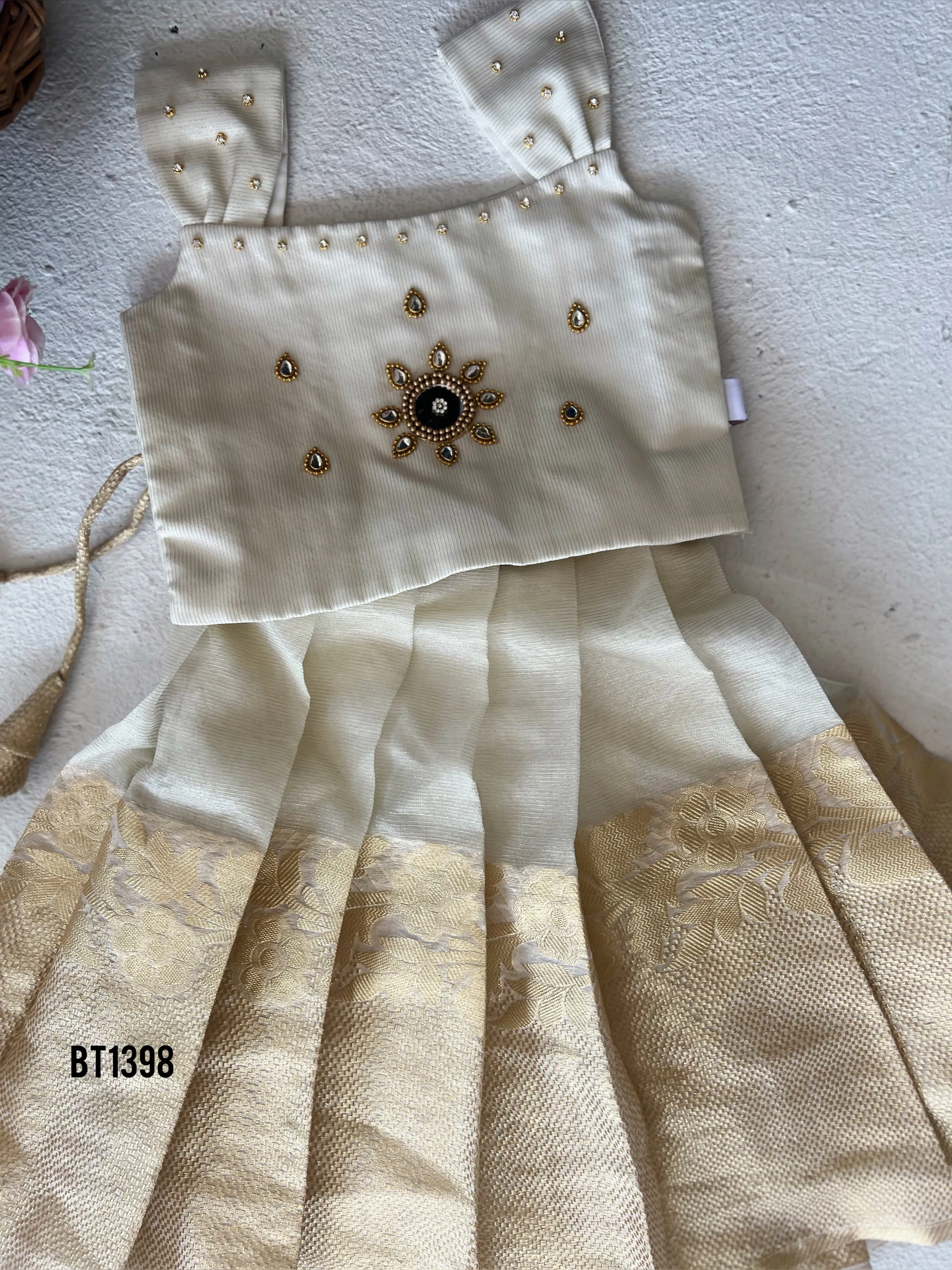 BT1398  Ethnic Traditional wear