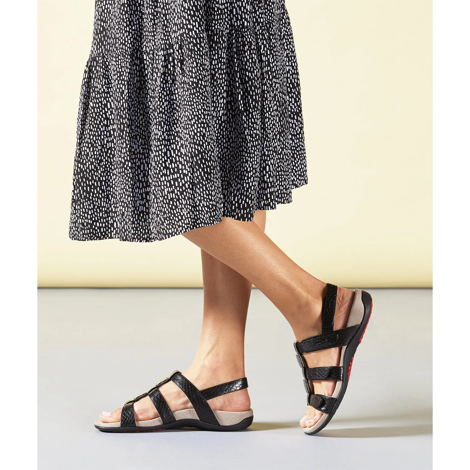 Women's Vionic Amber Black Croc Synthetic